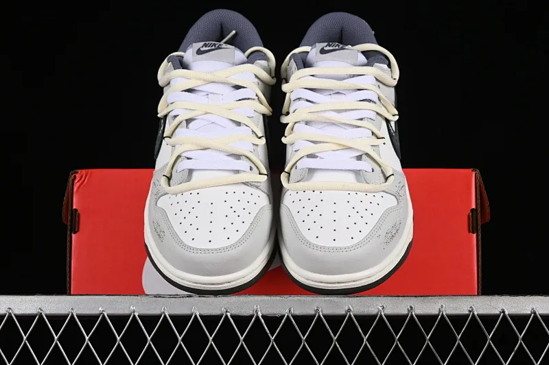 All Categories Nk SB Dunk Series Nk SB Dunk Low Low-top sneakers Nk Dunk Low SE Bubble Jellyfish Gray Island SB strap low-top casual sneakers FJ4188-100